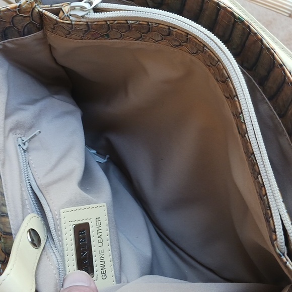 LEATHER HANDBAG/"Danier", reptile print, 2 zipper pockets, 2 main pockets, NEW - Picture 8 of 14